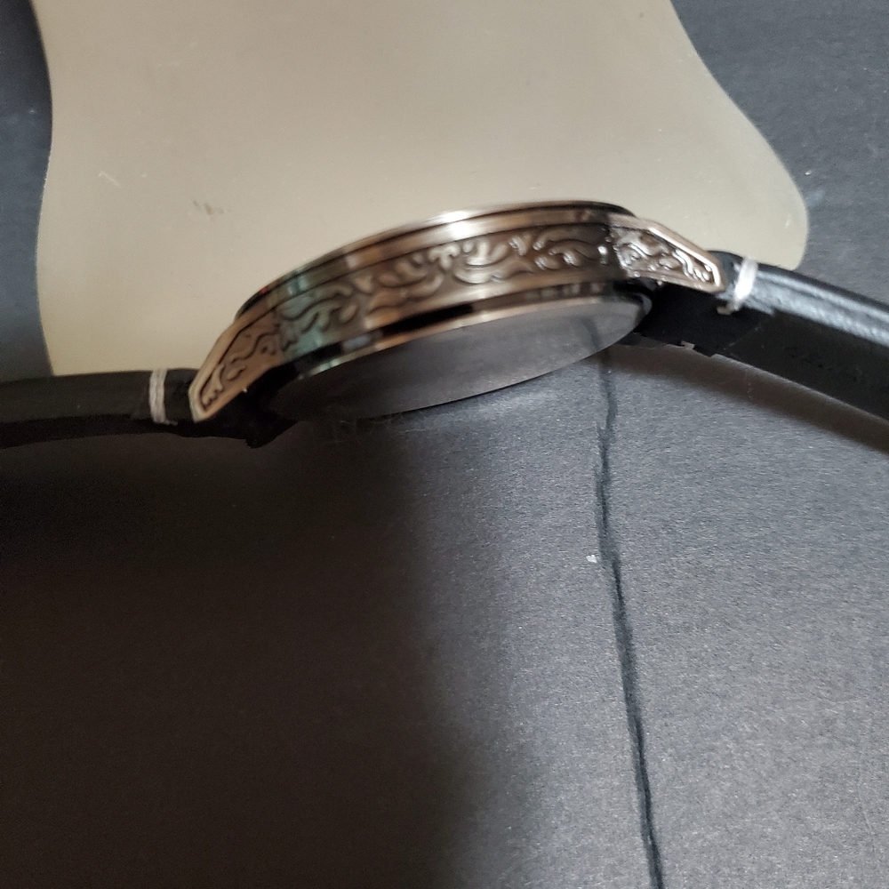 Watch - Picture 6 of 8
